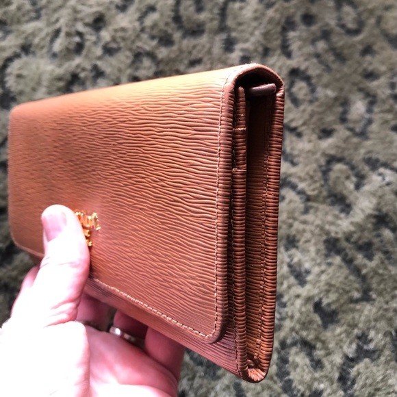 Auth PRADA long Vitello Wallet - Epi leather chestnut color w/ detachable ID tag - Picture 4 of 16